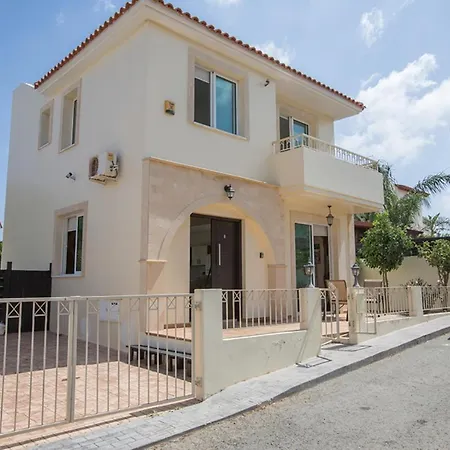 Beautiful With Private Pool, Pernera 1247